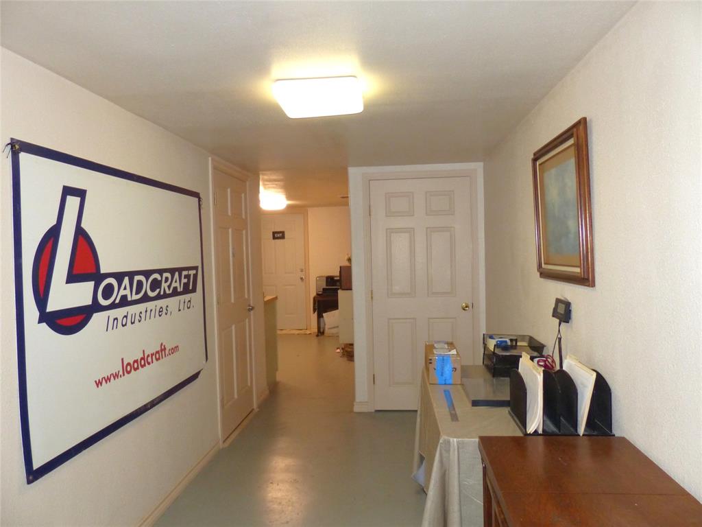 206 S Blackburn Property Photo 7