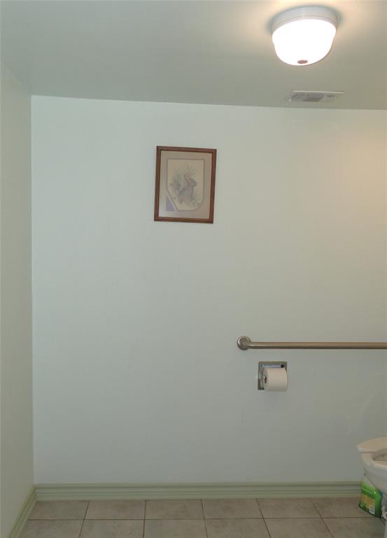 206 S Blackburn Property Photo 8