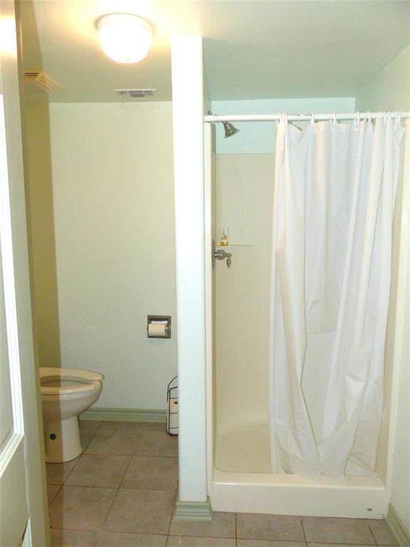 206 S Blackburn Property Photo 11