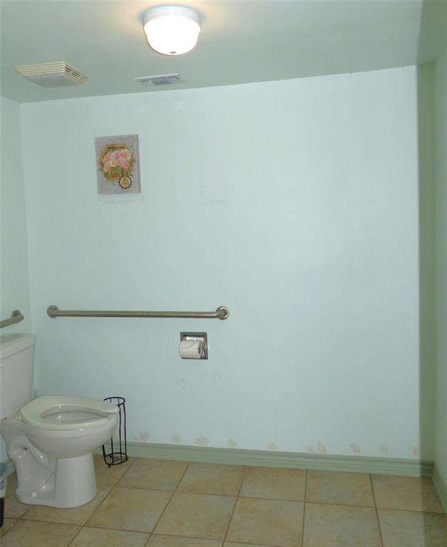 206 S Blackburn Property Photo 17