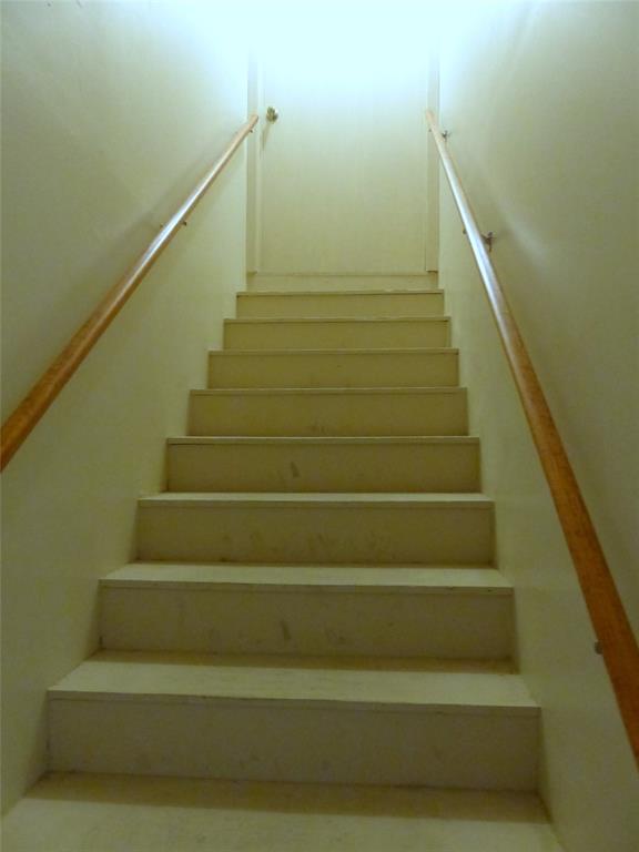206 S Blackburn Property Photo 21
