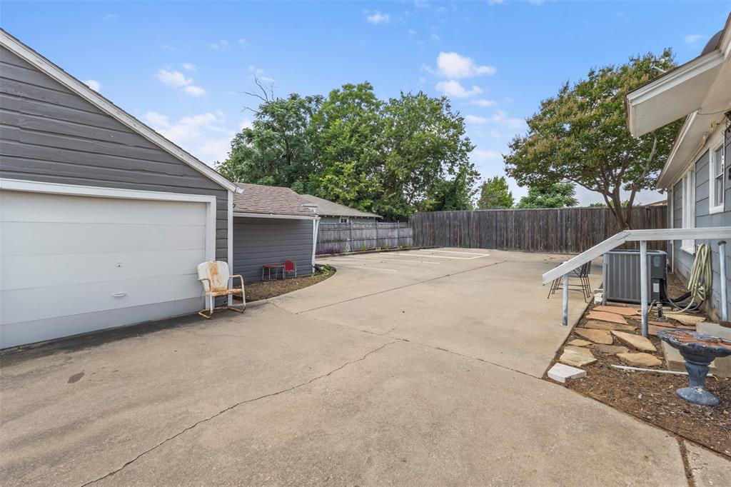810 18th Street Property Photo 6