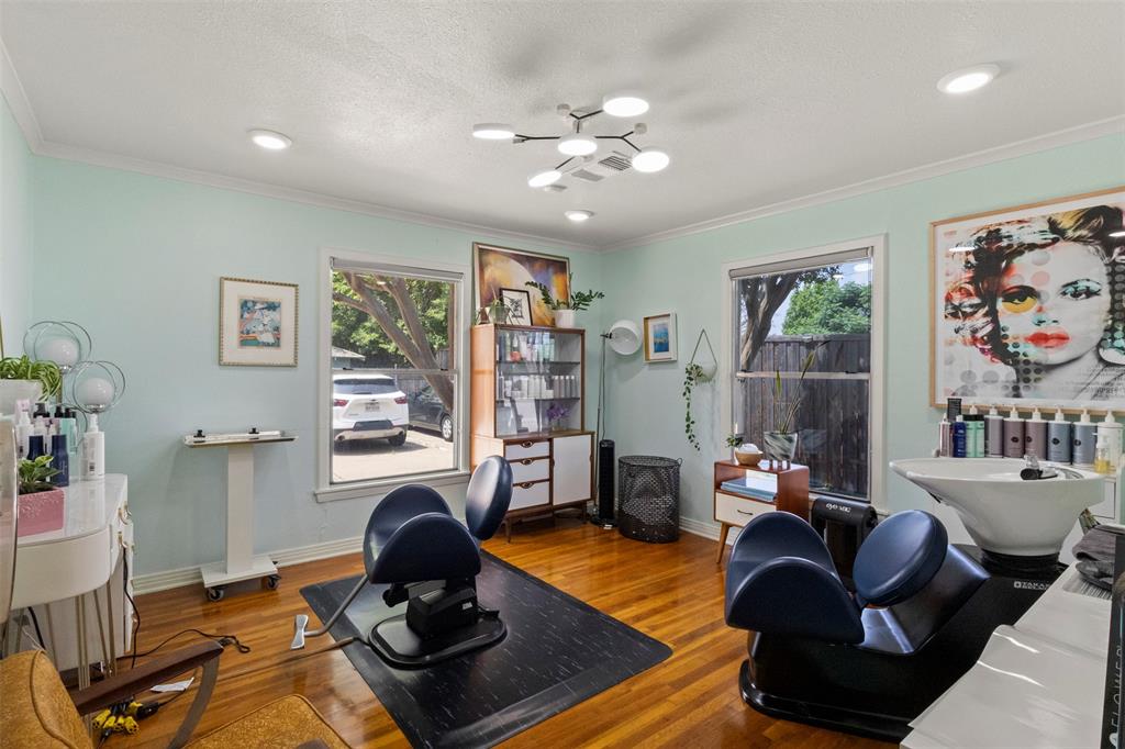 810 18th Street Property Photo 16