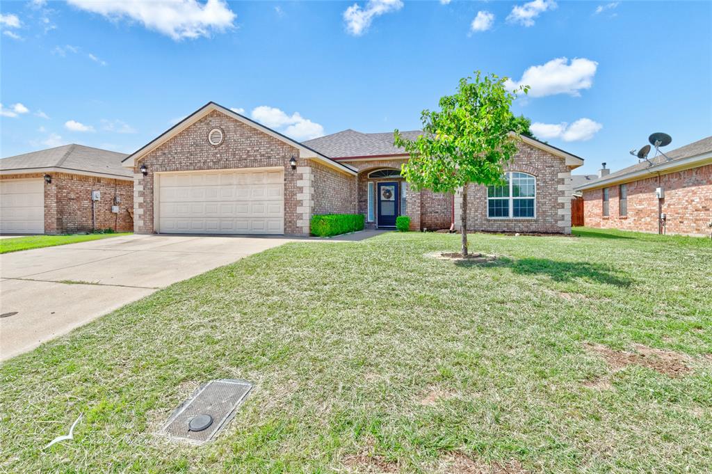6633 Dundee Street Property Photo 1