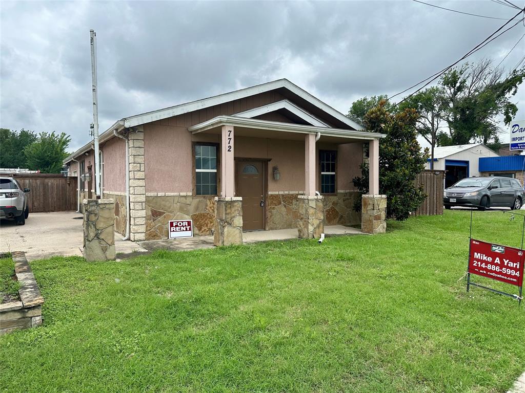 772 E Main Street Property Photo 3