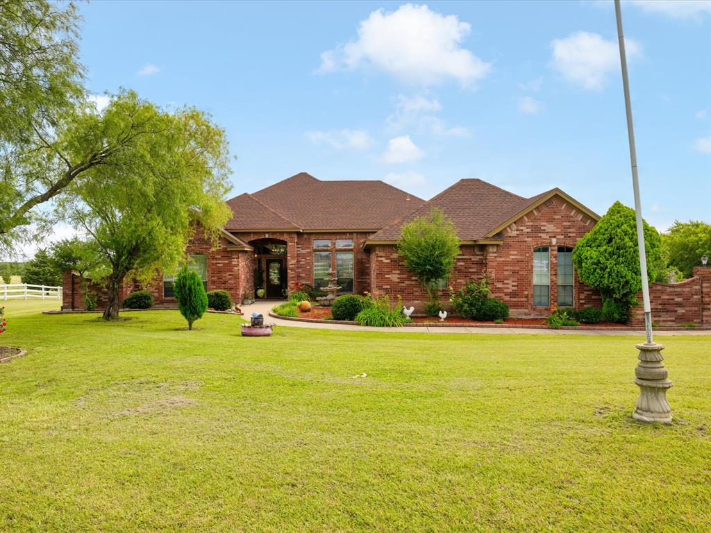 5530 N Interstate Highway 45 Property Photo 1