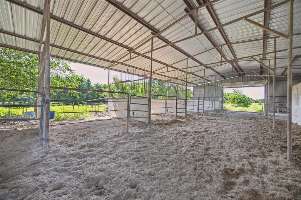 1001 Ovilla Road Property Photo 11