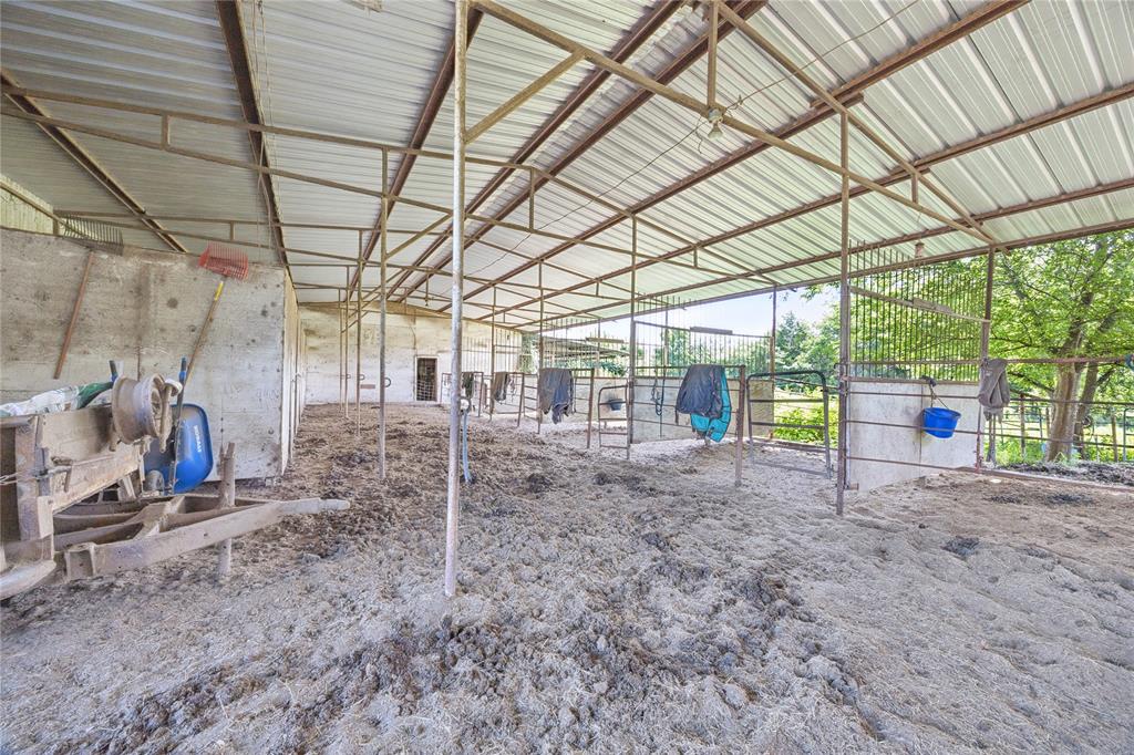 1001 Ovilla Road Property Photo 12