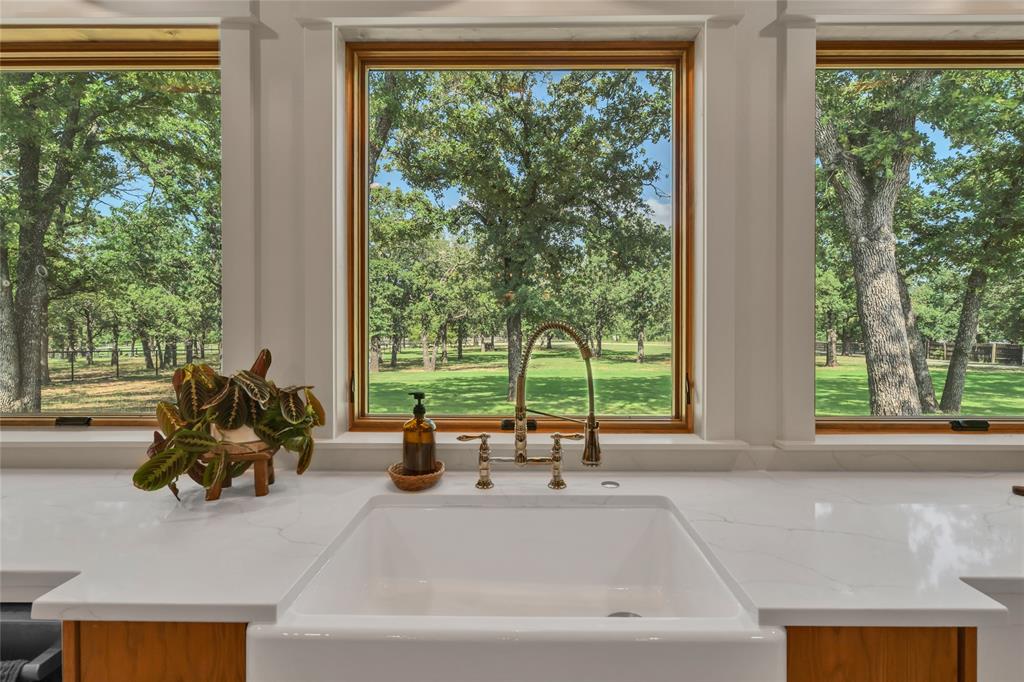 704 Gibbons Road Property Photo 11
