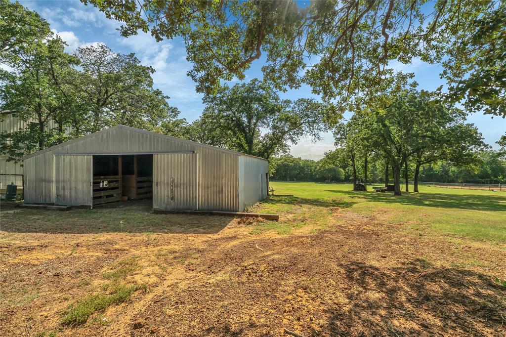 704 Gibbons Road Property Photo 37
