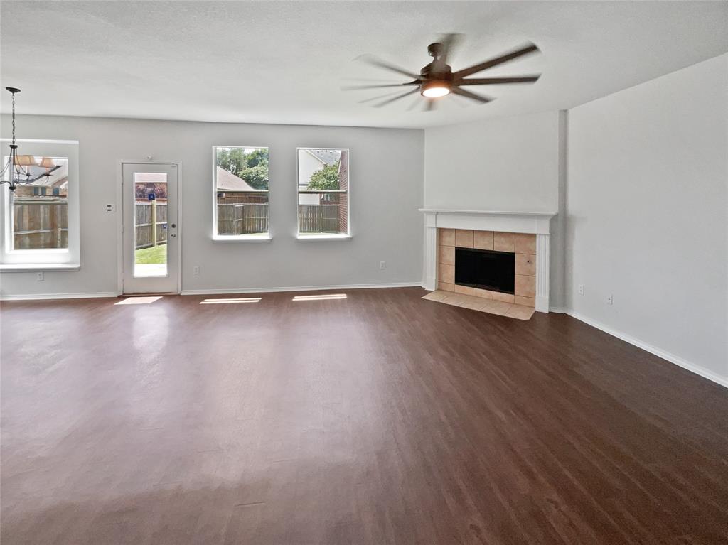 1241 Ducks Landing Property Photo 3