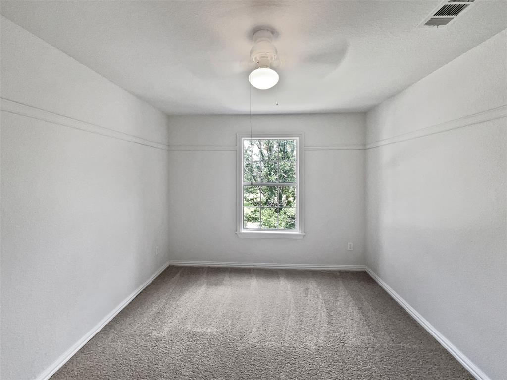 1241 Ducks Landing Property Photo 5