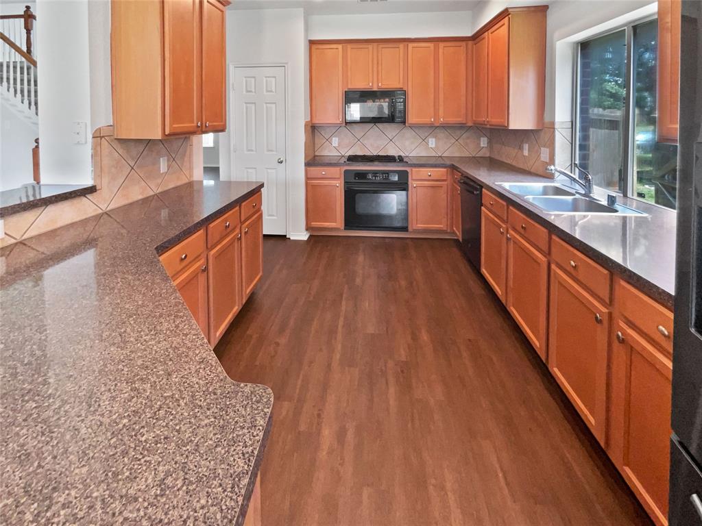 1241 Ducks Landing Property Photo 6