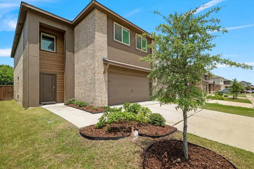 1116 Old Oaks Drive Property Photo 1
