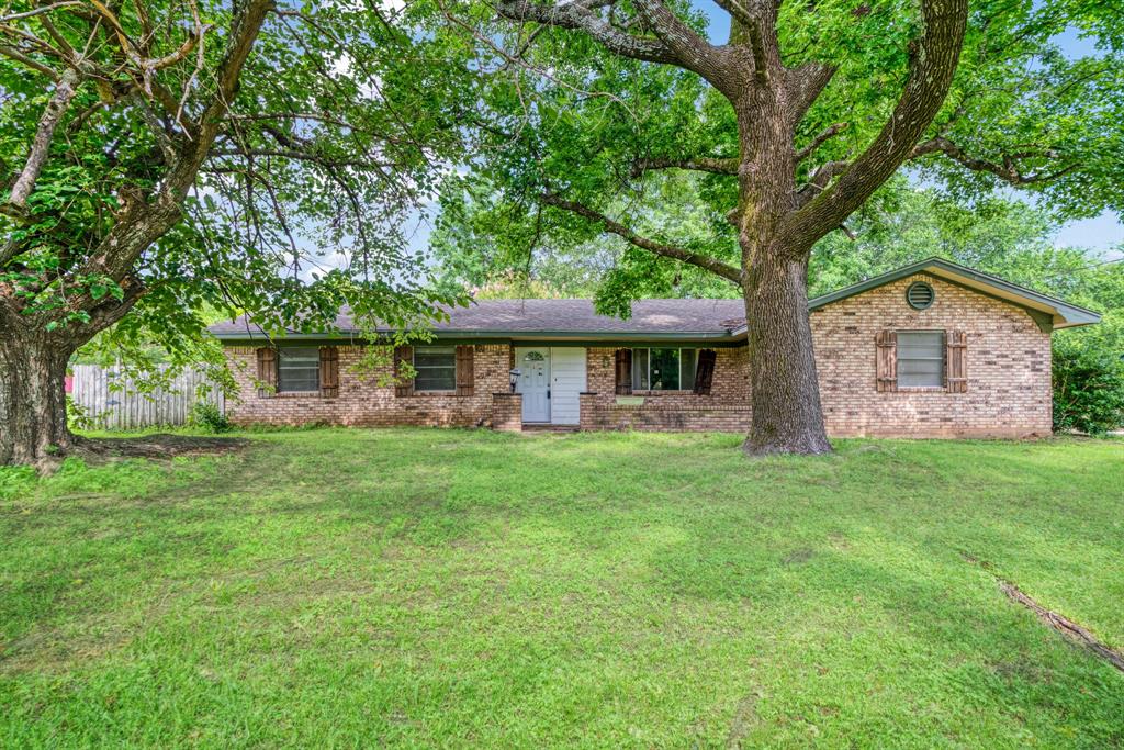 1120 Mockingbird Lane Property Photo 1