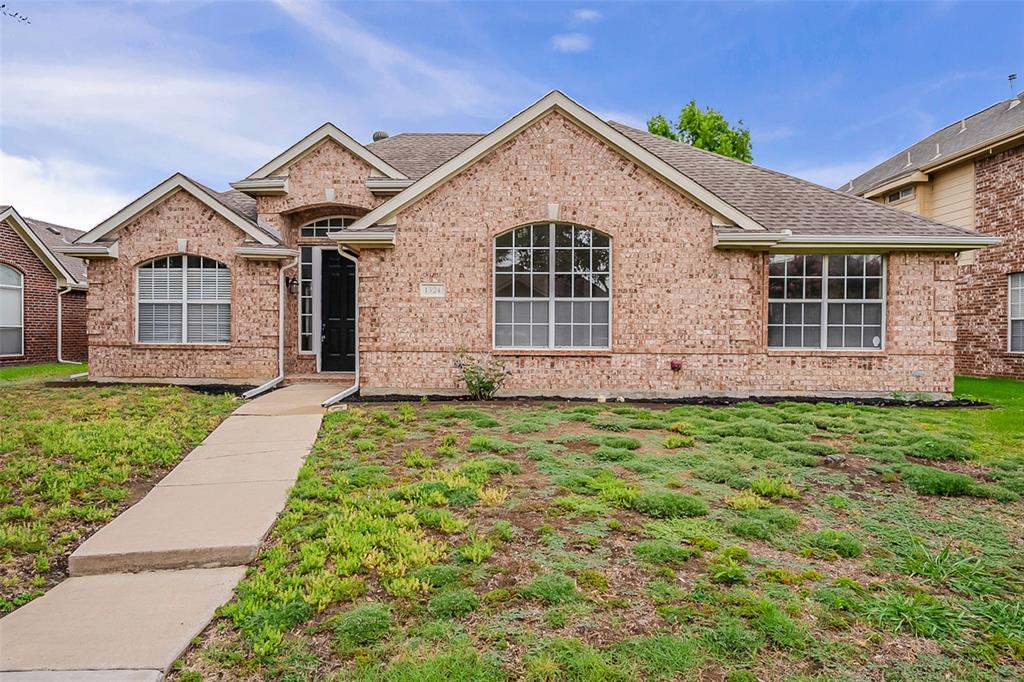 1524 Brewster Drive Property Photo 1