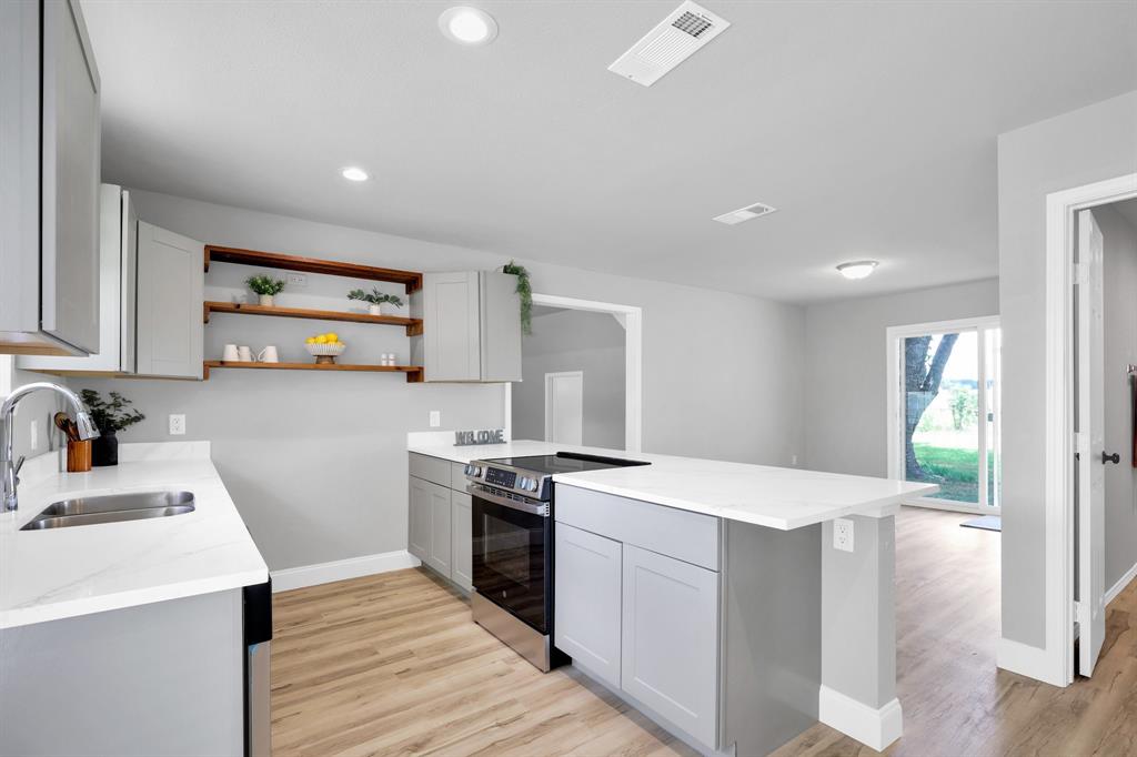 102 Dunn Street Property Photo 1