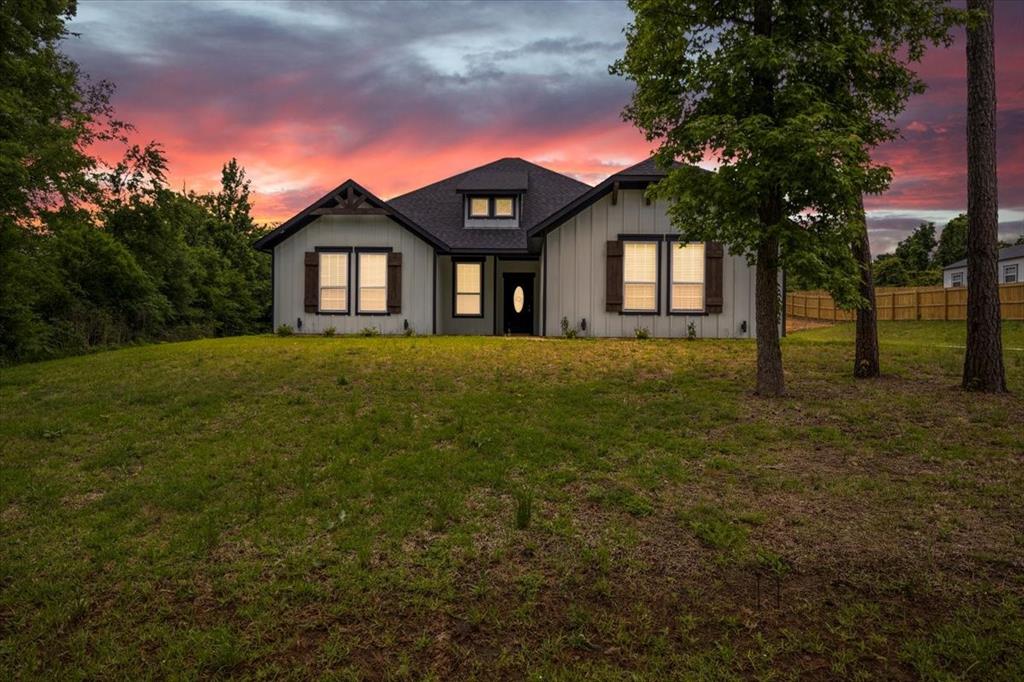 182 Allen Property Photo 1