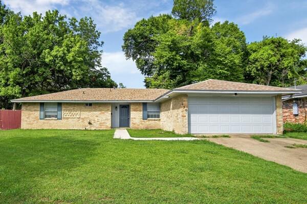 430 Shorewood Drive Property Photo 1