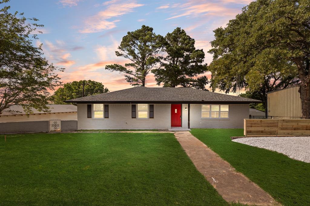 208 Shugar Circle Property Photo 1