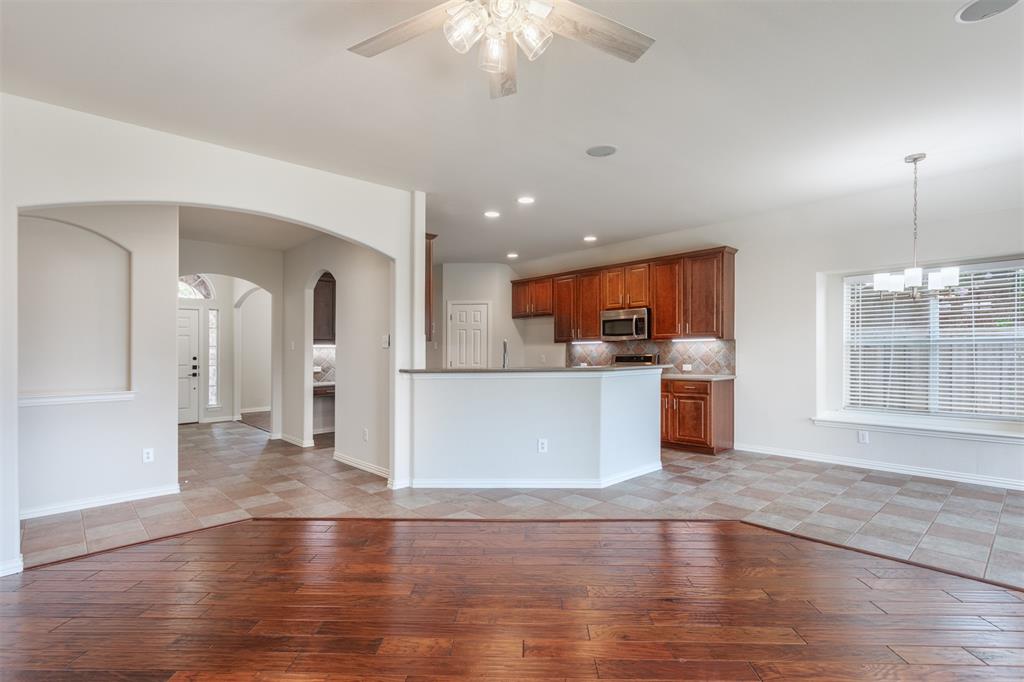 1017 Nickerson Lane Property Photo 6
