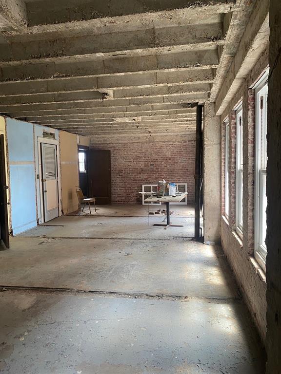 727 Milam Street Property Photo 10
