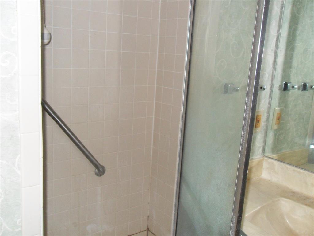 5600 Bogota Drive Property Photo 9