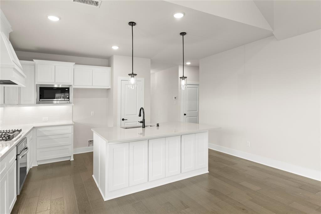2374 Bell Way Property Photo 14