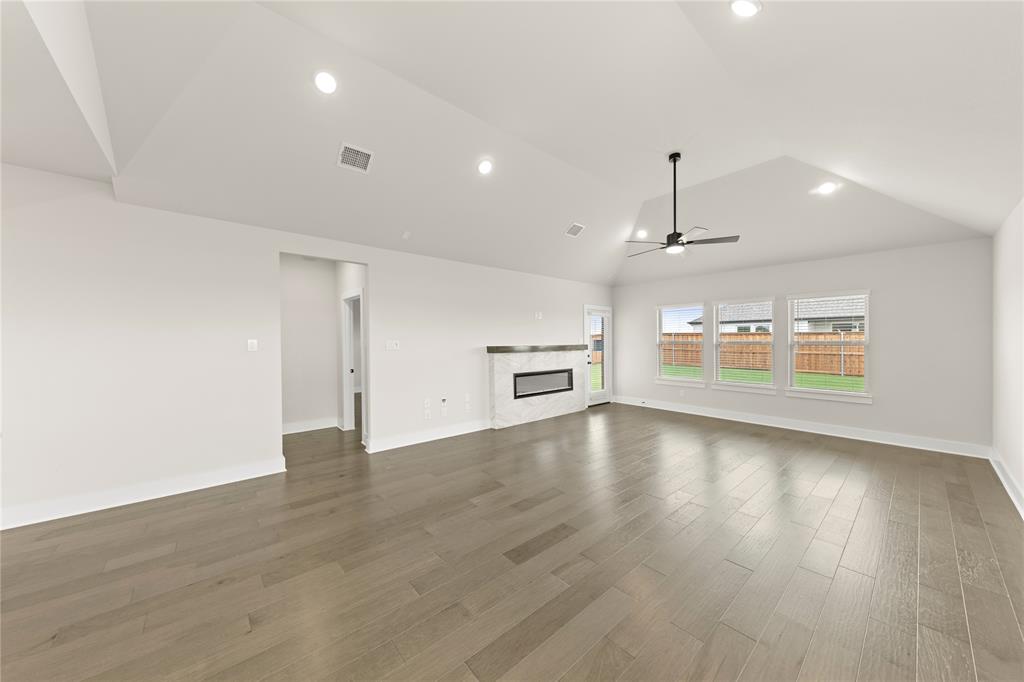 2374 Bell Way Property Photo 17