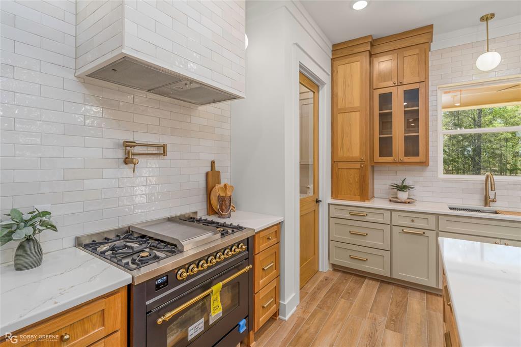 195 Creston Lane Property Photo 13