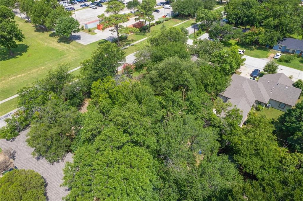 450 Hickory Street Property Photo 4