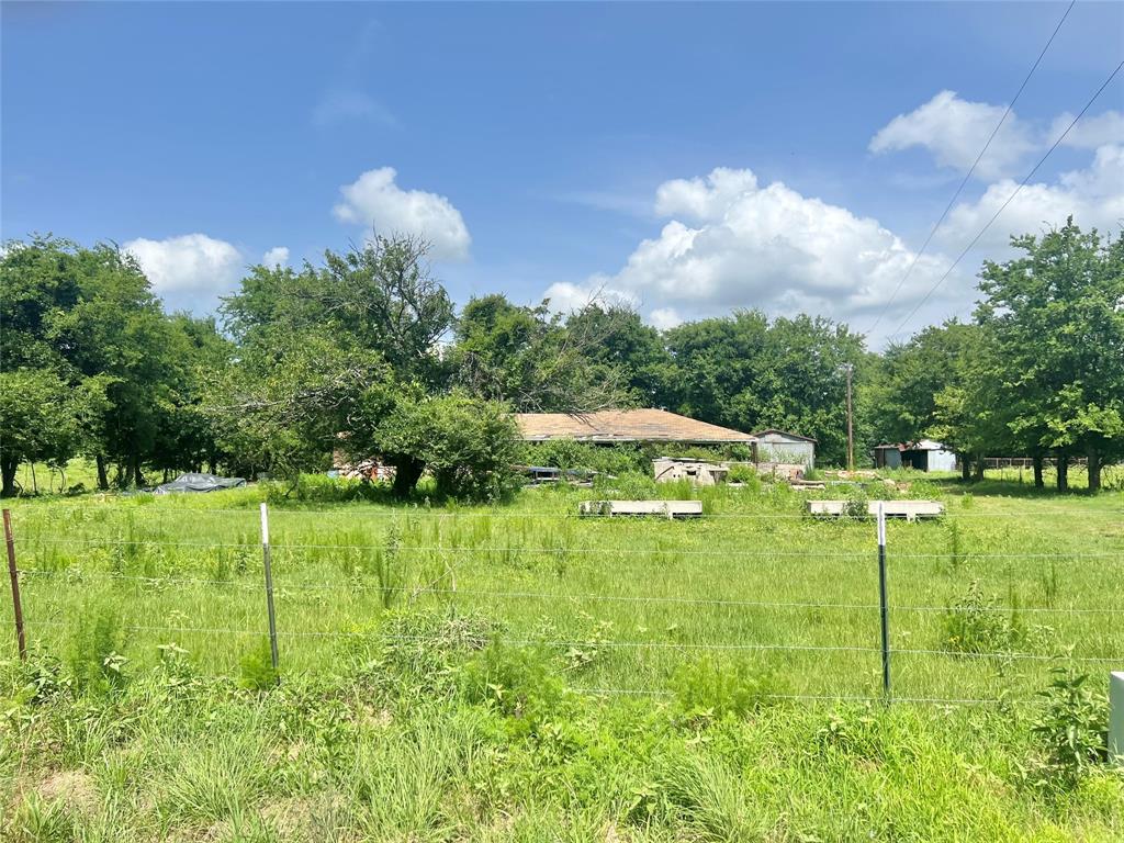 00 CR 1660 Property Photo 1