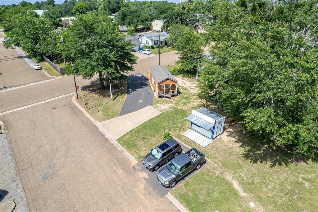122 N Green Street Property Photo 22