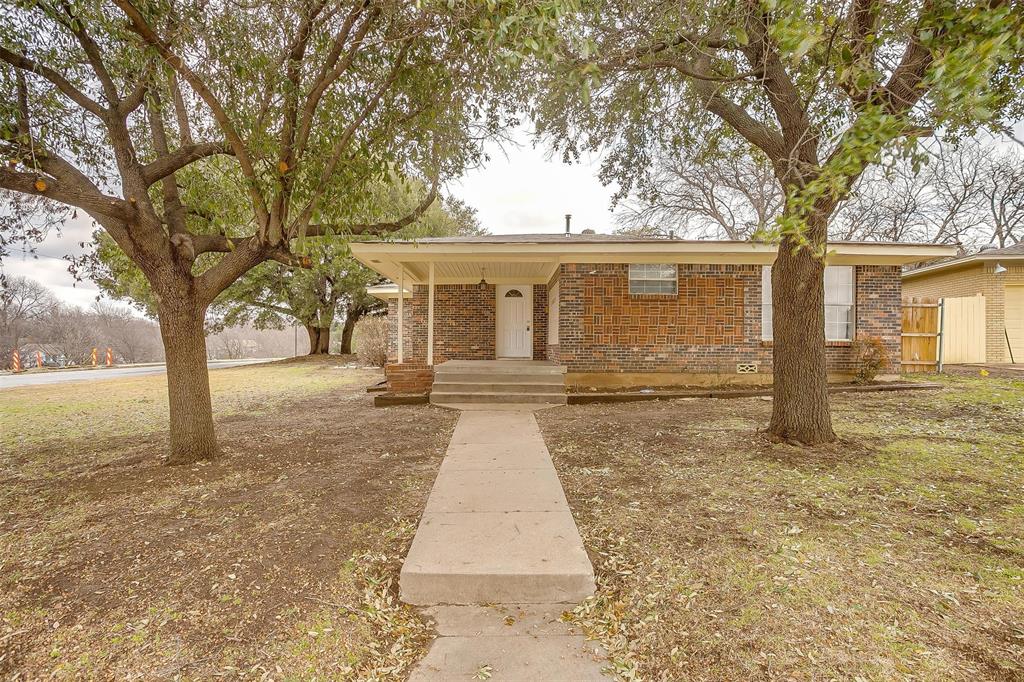 4605 Trail Lake Drive Property Photo 1