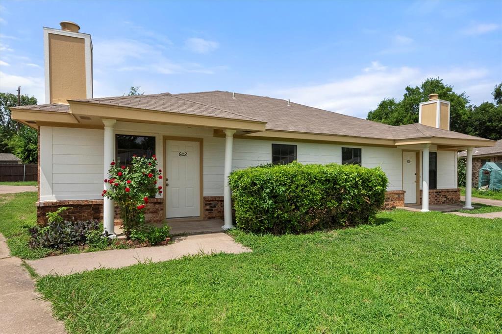 600 Renee Drive Property Photo 1