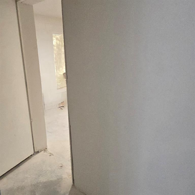 1325 S Riverside Drive Property Photo 18