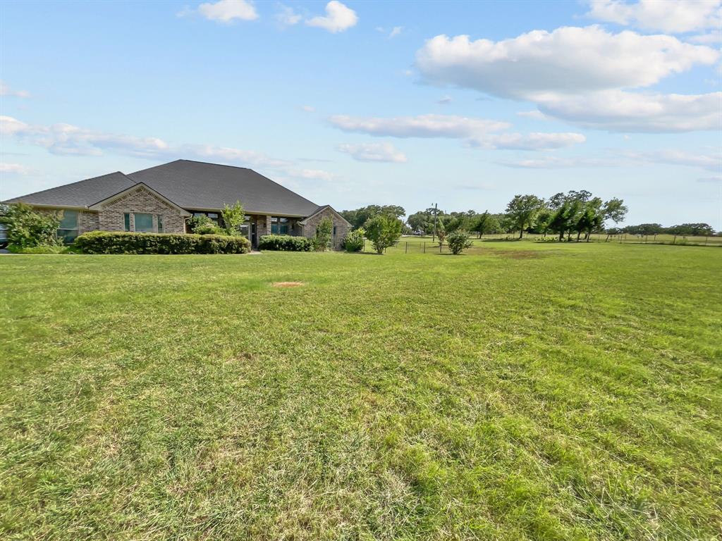115 County Road 3383 Property Photo 1