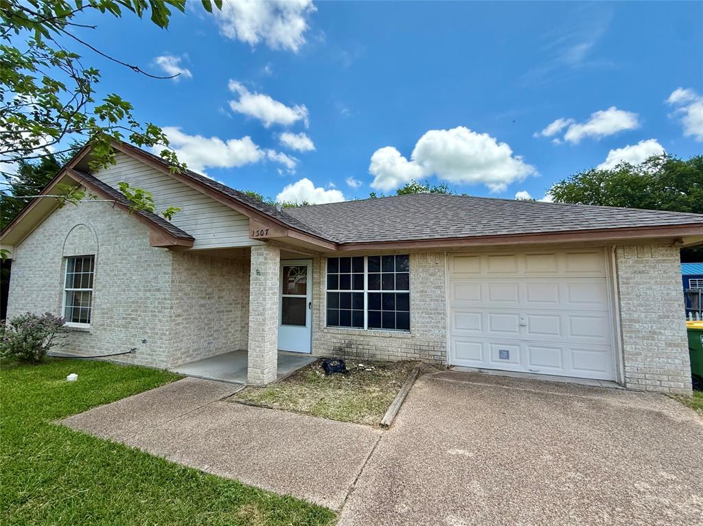1307 Luanne Property Photo 1