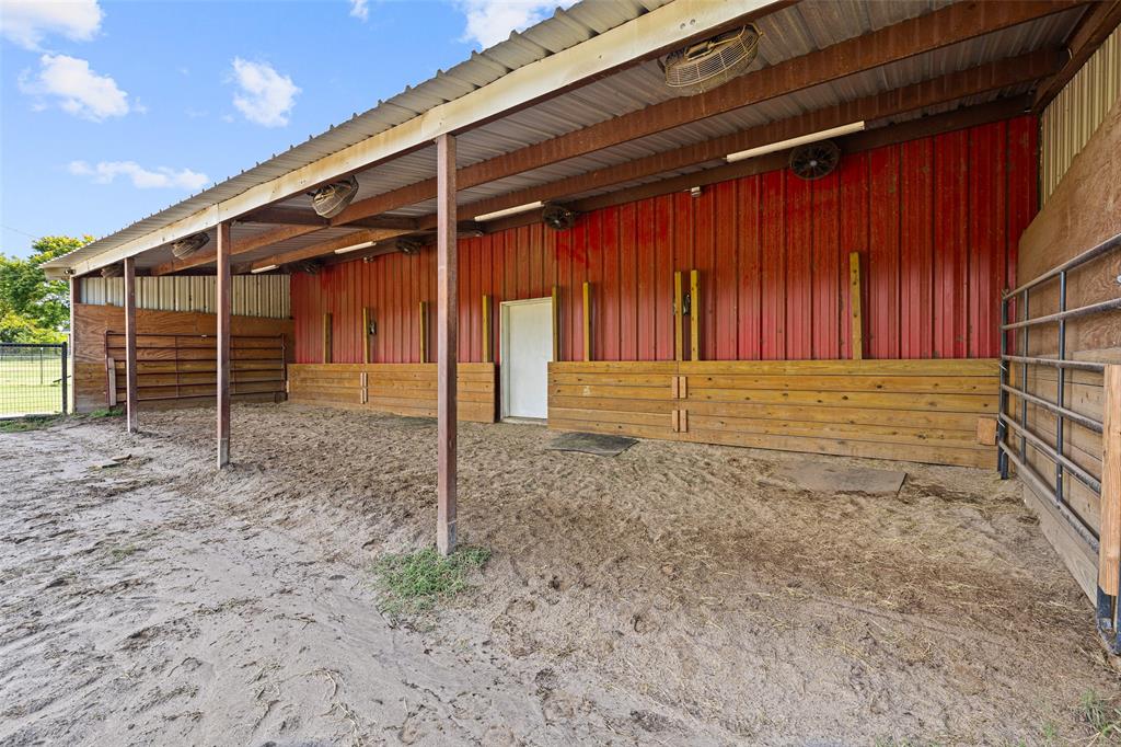 5989 Hwy. 259 Property Photo 29