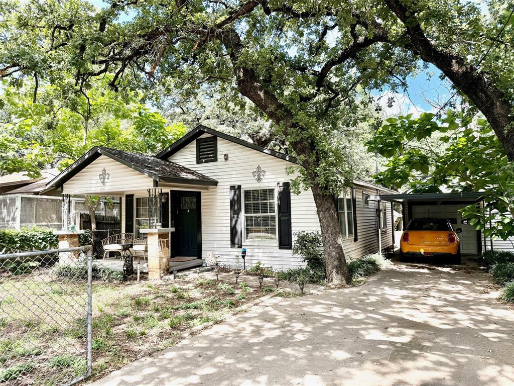 1318 Oakview Street Property Photo 1