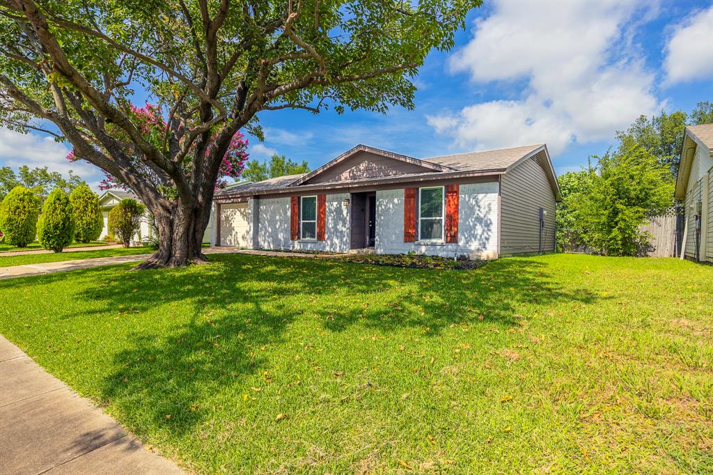 2213 Biscayne Drive Property Photo 1