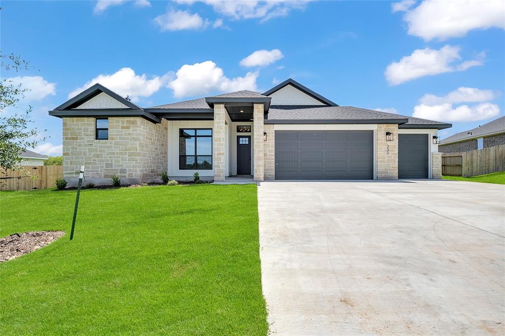 231 Lasso Loop Property Photo 1