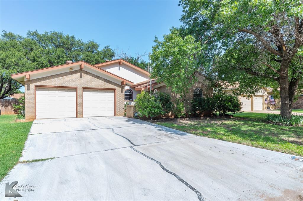 2109 Meadowbrook Drive Property Photo 1