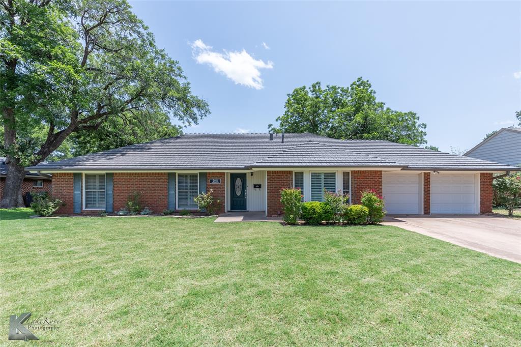 2401 Windsor Road Property Photo 1