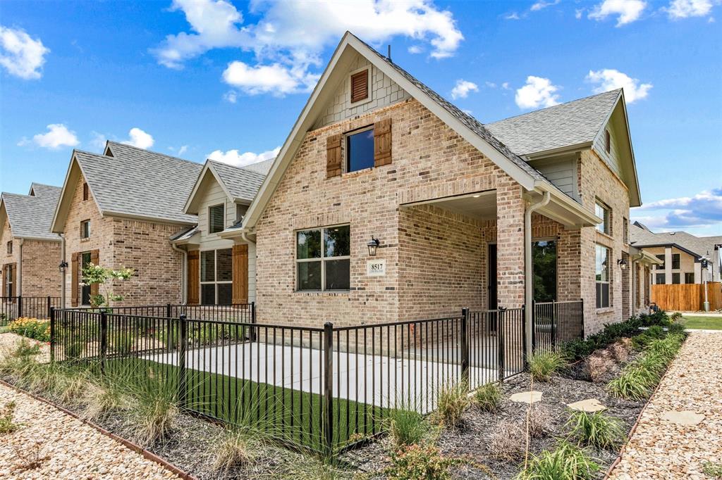 8517 Del Rio Trail Property Photo 1