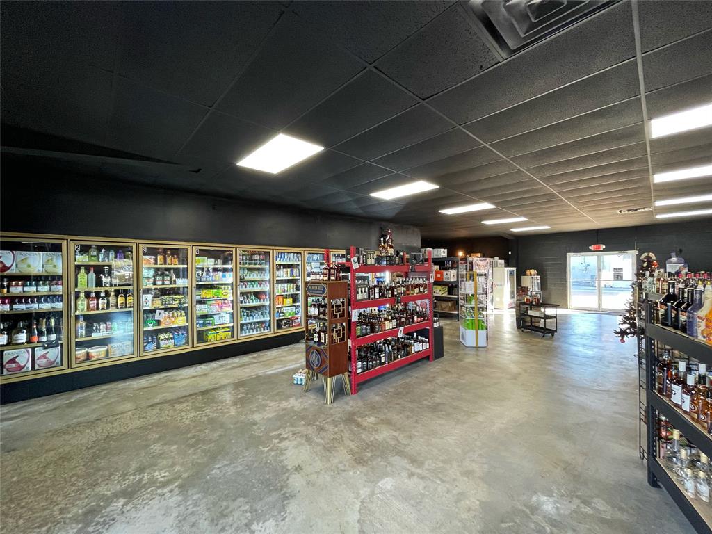 130 W Woodard Street Property Photo 4
