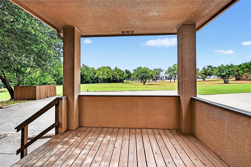 5011 Texoma Parkway Property Photo 4