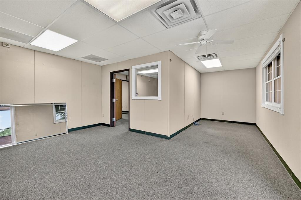 5011 Texoma Parkway Property Photo 6