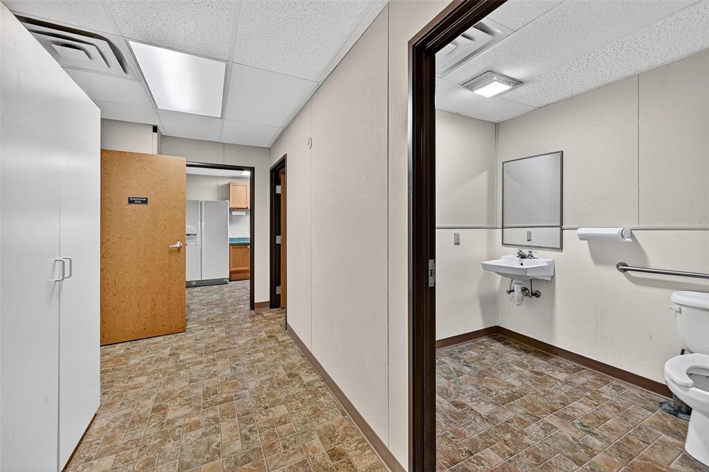 5011 Texoma Parkway Property Photo 24