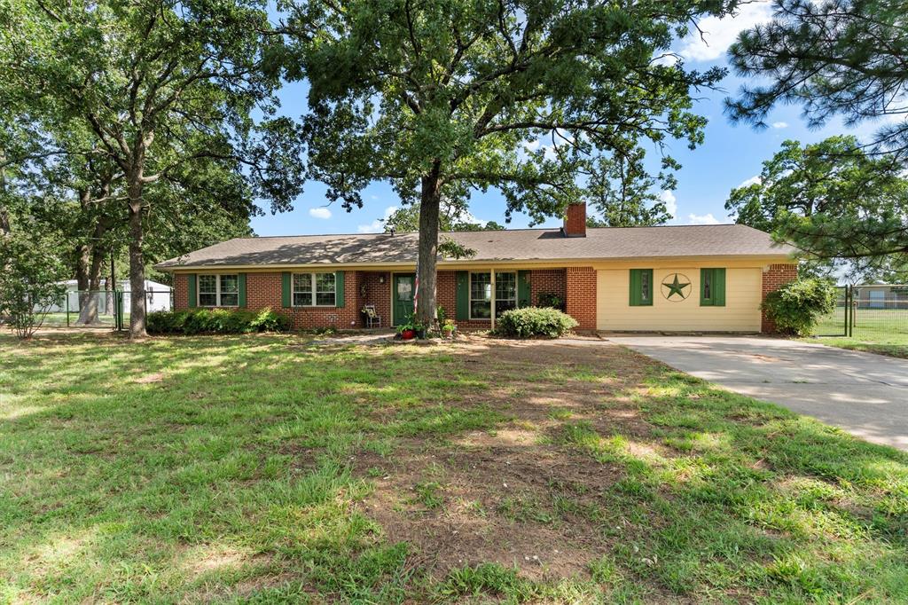 419 Surveyors Road Property Photo 1